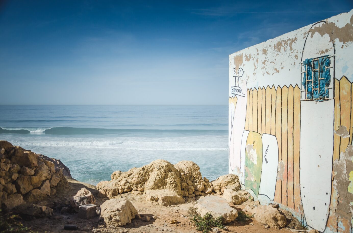 surfing in safi
